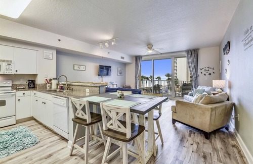 Panama City Beach Condo | Emerald Tide Retreat 327-Gulf Views-Sleeps 6