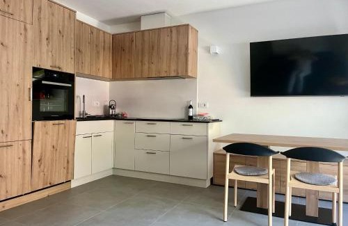 Riva del Garda Apartment | Emma`s Riva-Dream deluxe - sonnige 2-Zimmer-Wohnung mit privatem Parkplatz und Terrasse in Riva del Garda