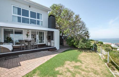 Yzerfontein Apartment | Emmaus-On-Sea