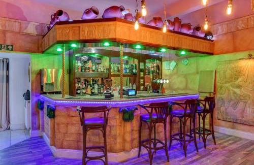 Leicester Hotel | Empire Hotel