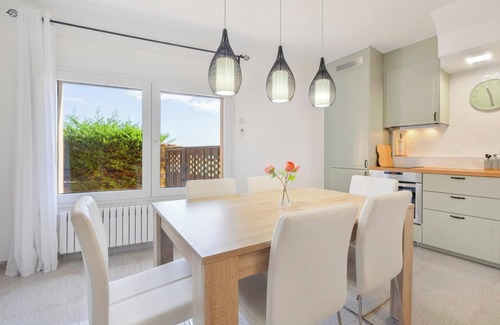 Torrent House | Empordanese charm near the beach - With outdoor terrace and quiet environment.