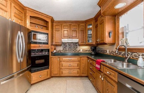 Perry Cottage | Emsdale's Lakefront Getaway