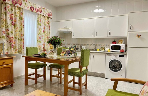 Vecindario Apartment | EmyCanarias Holiday Homes Apartment