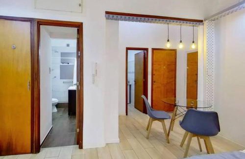 Buenos Aires Central Business District Apartment | En el corazón de la ciudad!