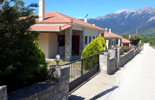 Sikyona Apartment | En Feneo