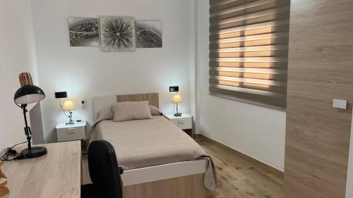 Iznajar Apartment | Encanto en Iznájar con terraza y vistas a la montaña