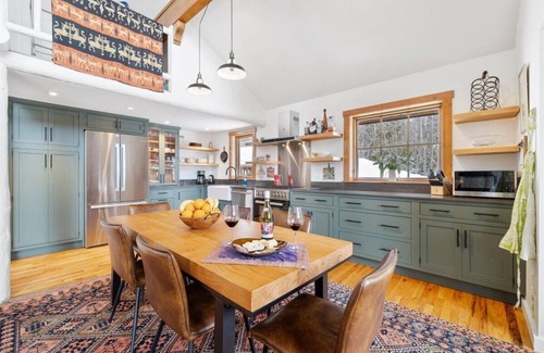 Wilson House | Enchanting 3-bedroom mountain chalet with WiFi in Wilson