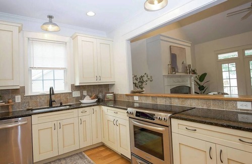 Pinehurst House | Enchanting 4-bedroom house with AC in Pinehurst