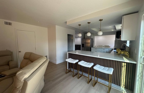 Nestor House | Enchanting 4-bedroom house! 8 minutes from Imperial Beach.