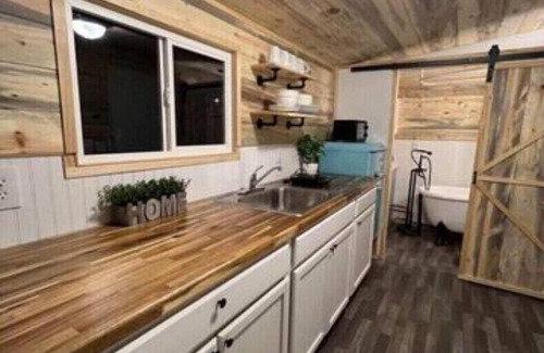 Ruch House | Enchanting Getaway: Farmhouse and Tiny House Duo