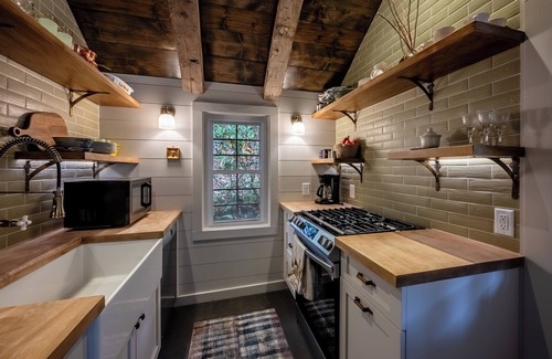 Glenville Cabin | Enchanting Mountain Cabins with Private Hot Tub & Fireplace