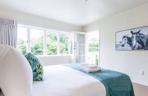 Remuera House | Enchanting prime Remuera, Auckland address, 3br home with private garden & pool