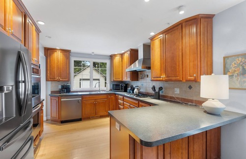 West Irondequoit House | Enclosed Porch | Walk to Lake Ontario | Irondequoit | Fire Pit