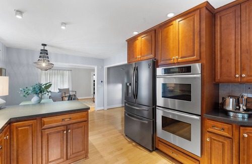 West Irondequoit House | Enclosed Porch | Walk to Lake Ontario | Irondequoit | Fire Pit