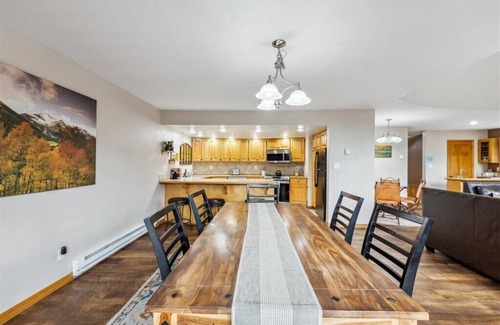 Purgatory Condo | End Unit at Cascade Village - Great Views/EV Charger - 2 Miles to Purg