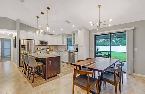 Willoughby Acres House | Endless Summer at Beso del Sol