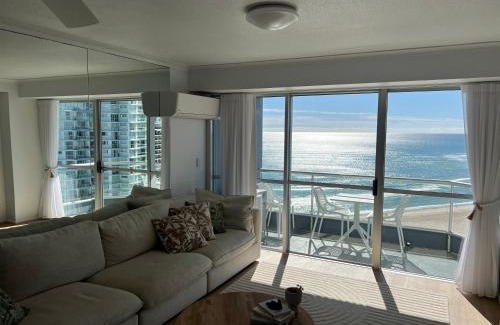 Coolangatta Apartment | Endless Summer in Cooly Level 18