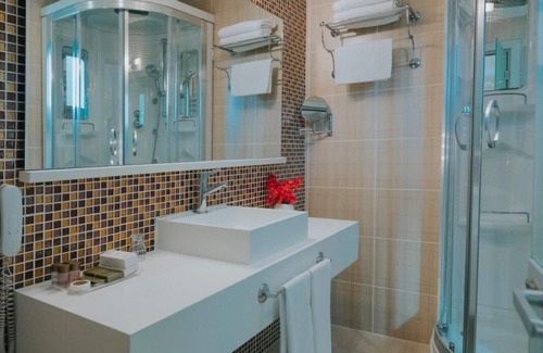 Sekerpinar Hotel | Ener Old Castle Resort Hotel