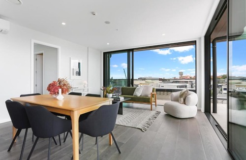 Mount Eden Apartment | Enfield Sky - Brand New Luxury Penthouse