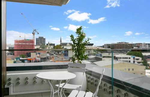 Mount Eden Apartment | Enfield Sky - Brand New Luxury Penthouse