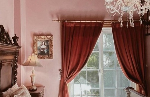 Wujie Bed & Breakfast | England Castle B&B