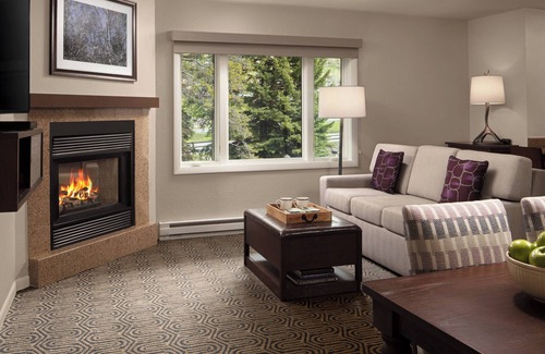 Highland Meadows Condo | Enjoy a 3 Day Fall Weekend -2-bedroom condo at Marriott Resort in charming Vail