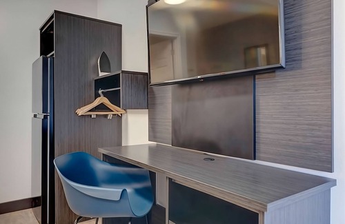 Rock Springs Apartment | Enjoy a Hassle-Free Stay! Near Century West Park, with Free Parking