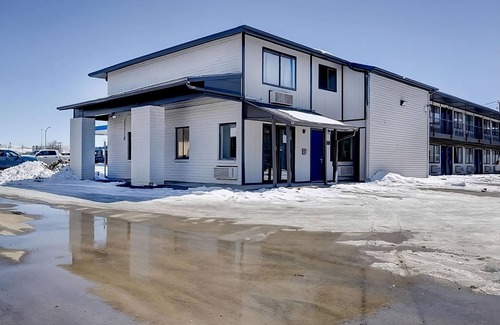 Rock Springs Apartment | Enjoy a Hassle-Free Stay! Near Century West Park, with Free Parking