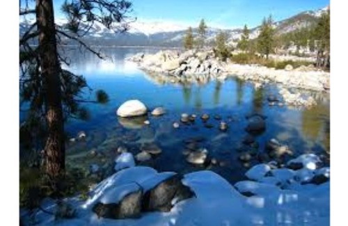 Lincoln Park House | Enjoy an Amazing Water view and Amenities PLUS!