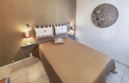 Nissan-lez-Enserune House | Enjoy an unforgettable vacation in this inviting vacation home with pool access!