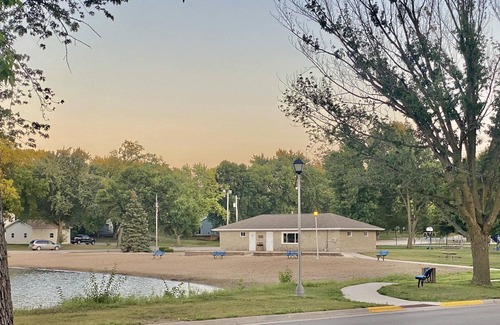 Emmetsburg Condo | Enjoy beautiful sunrises at South Beach!