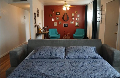 Tombstone House | Enjoy "Cowboy Class" at The Red Sash Inn!