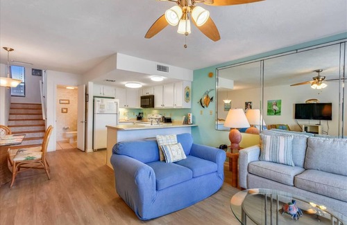 East End House | ENJOY GULF VIEWS from all three decks of this two bedroom townhome.