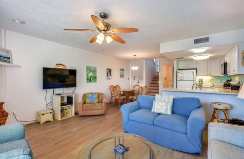 East End House | ENJOY GULF VIEWS from all three decks of this two bedroom townhome.