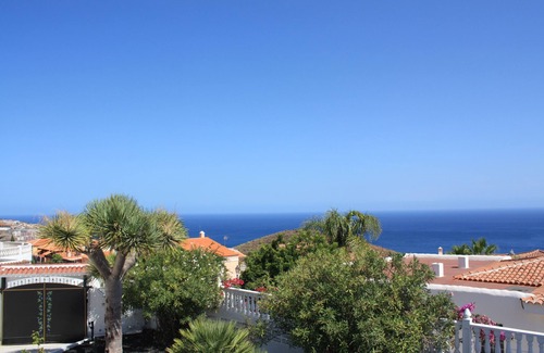 Candelaria House | Enjoy life away from mass tourism with a fantastic sea view!