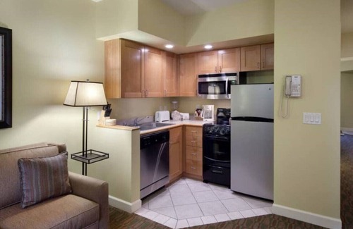 Lake Geneva Condo | Enjoy onsite Waterpark in this family friendly 1BD condo