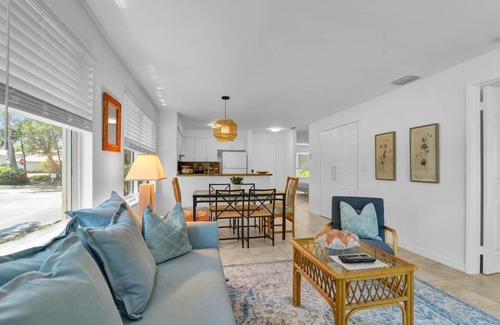 Boca Raton Apartment | Enjoy our 2 bedroom, 2 bath ground floor apartment in West Boca Raton