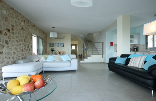 Skala Villa | Enjoy privacy & peace at Villa Ambelonas and stunning infinity sea views