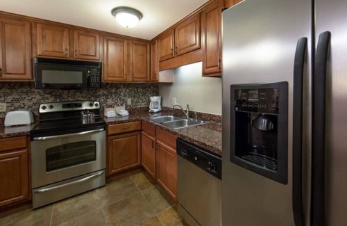 Brownsville Condo | Enjoy snowball fights or romantic nights in a 1BD vacation apartment