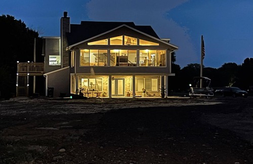 Peoria Heights House | Enjoy Sunsets in a enclosed Jacuzzi in any weather!