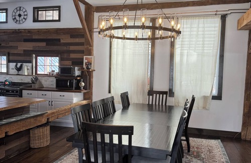 Kent House | Enjoy the ambiance of the Spirit Horse Farm just 1 mile from the town of Kent CT