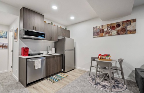 Airdrie Apartment | Enjoy the elegance of this 2 bedroom apartment