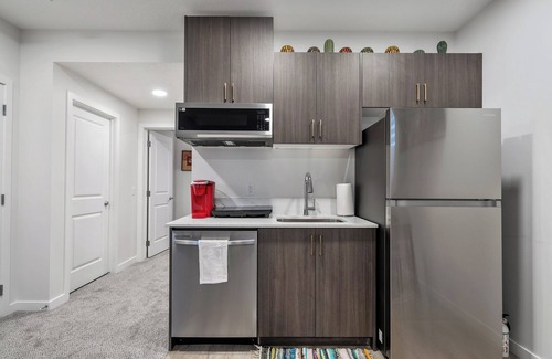 Airdrie Apartment | Enjoy the elegance of this 2 bedroom apartment