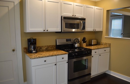 New Buffalo House | Enjoy the fall colors in Harbor Country. Great location in the heart New Buffalo