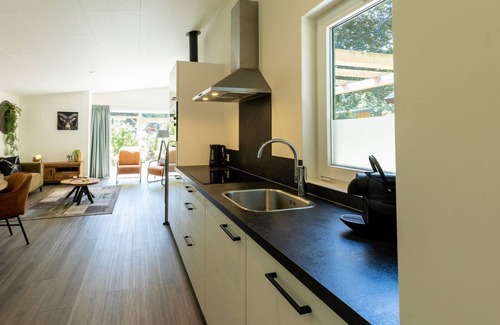 Wekerom House | Enjoy the peace and nature from the Jacuzzi