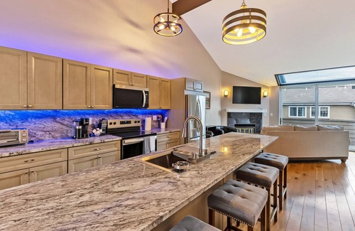 Edwards Villa | Enjoy this recently remodeled, pet friendly townhouse in Edwards, CO