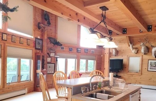 Forksville House | Enjoy "Walker's Mountain" at the peak in Forksville