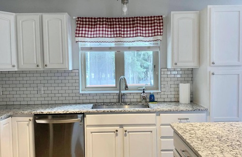 North Pole House | Enjoy year round Christmas in North Pole AK with 3 beds 2 baths
