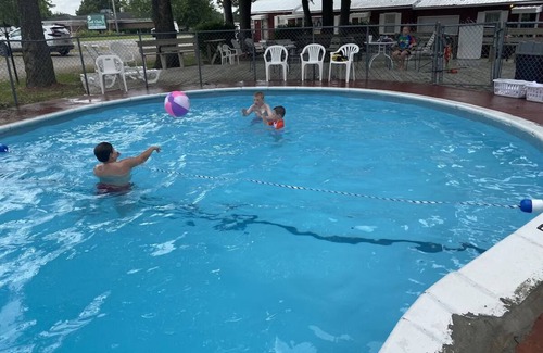 Cassville Cabin | Enjoy your family vacation!-Cabin 8