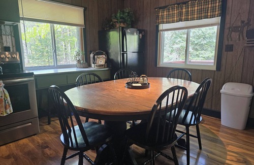 Johannesburg Ski Chalet | Enjoy your Getaway at the Peaceful Lakefront Chalet!